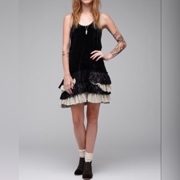Free People Dresses & Skirts - Free People Merries Crushed Velvet Tiered Dress Black Ruffle Racerback Tank Sz S